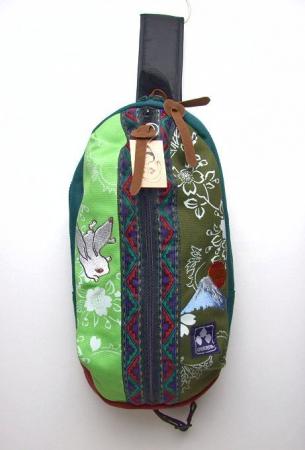 処分価格◎ちきりや/カラーキャンバス刺繍ショルダーボディバッグ『桜唐草 富士兔』MM9941